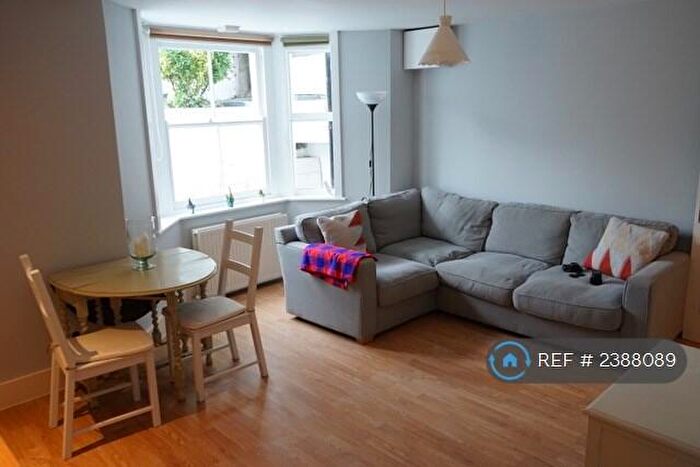 1 Bedroom Flat To Rent In Rossiter Road, London, SW12
