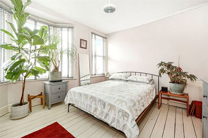2 Bedroom Terraced House For Sale In Chingford Road, Walthamstow, London, E17