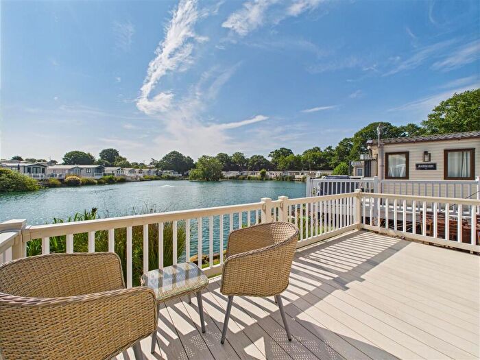 2 Bedroom Park Home For Sale In Oaklands Holiday Park, CO16