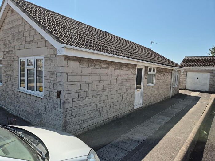 2 Bedroom Detached Bungalow To Rent In Longfellow Road, Westfield, Radstock, BA3