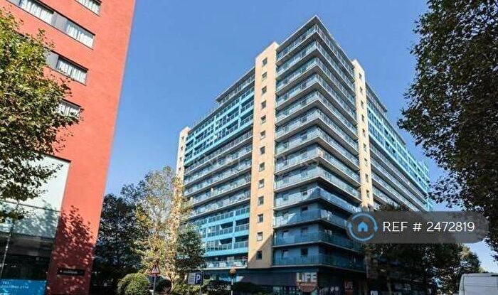 2 Bedroom Flat To Rent In Royal Docks, London, E16