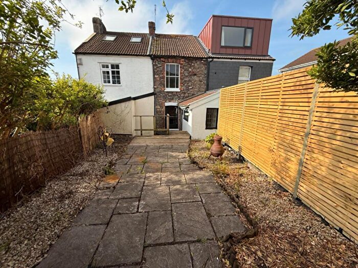2 Bedroom House For Sale In King Dicks Lane, Bristol, BS5