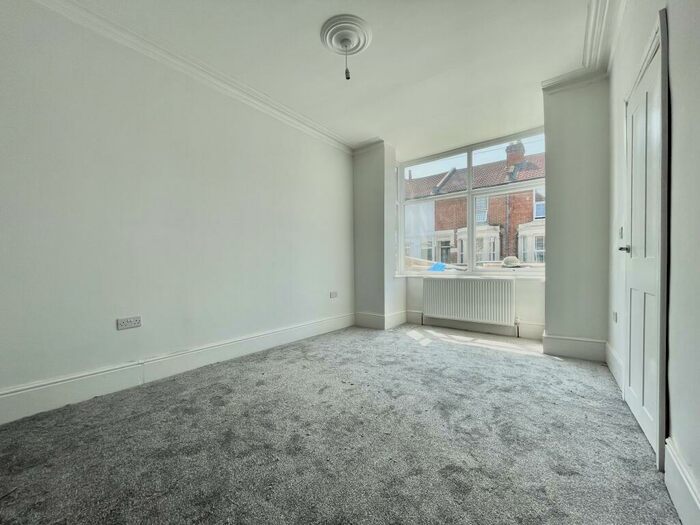 3 Bedroom House To Rent In Pretoria Road, Southsea, PO4