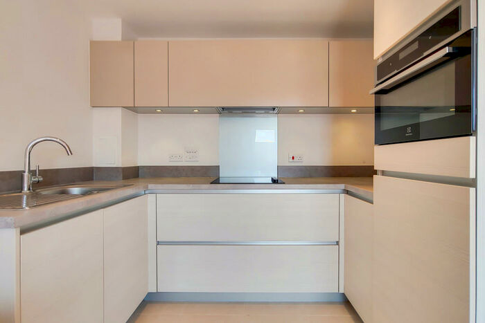 1 Bedroom Apartment To Rent In Evan House, Canning Town, E16