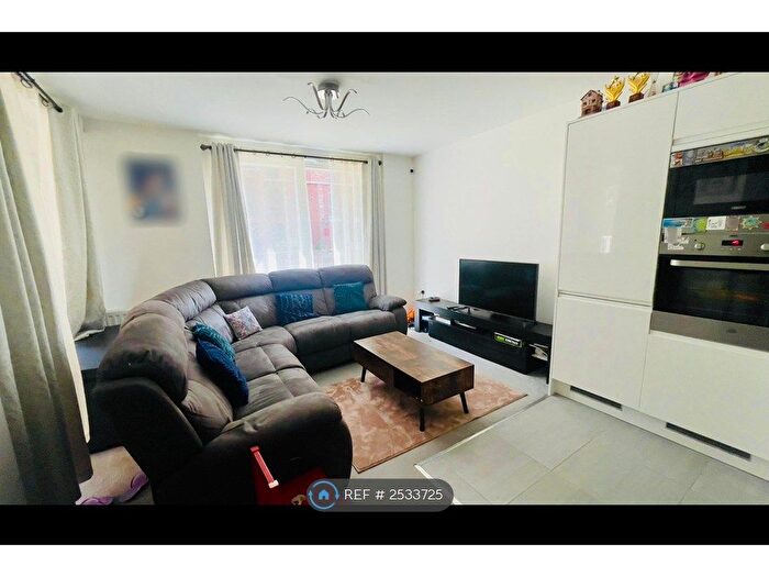 3 Bedroom Flat To Rent In Gayton Road, Harrow, HA1
