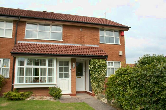 2 Bedroom Maisonette To Rent In Apsley Croft, Birmingham, B38