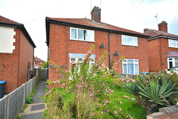 3 Bedroom Semi-Detached House For Sale In Southfield Road, Southfields, CV22