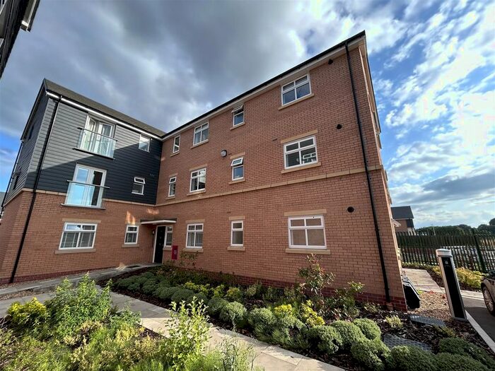 2 Bedroom Flat To Rent In Curzon Avenue, Northwich, CW8