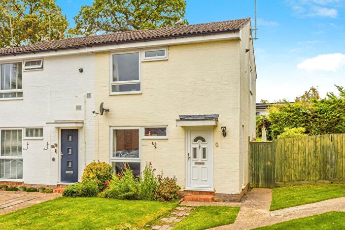 2 Bedroom End Of Terrace House For Sale In Bluebell Close, Haywards Heath, RH16