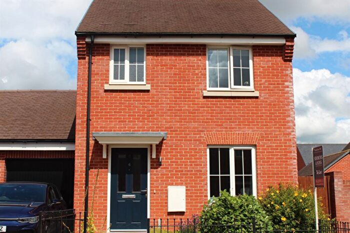 3 Bedroom House To Rent In Bennet Way, HP18
