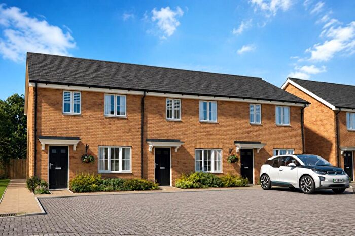 3 Bedroom End Of Terrace House For Sale In Pearmain Close, Orchard Gardens, St Albans, St. Albans, AL2