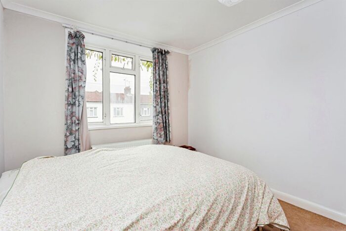 5 Bedroom Detached House For Sale In Littlehaven Lane, Horsham, RH12