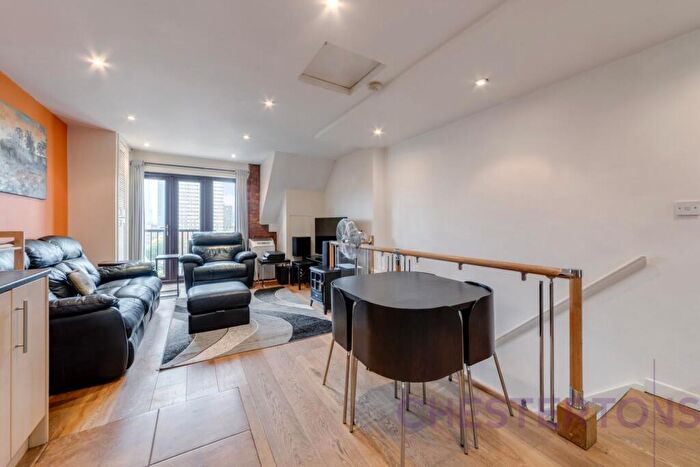 3 Bedroom Flat To Rent In Vermeer Court, Rembrandt Close, E14