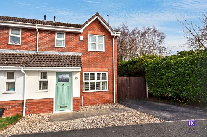 3 Bedroom Semi-Detached House For Sale In Alconbury Close, Great Sankey, WA5