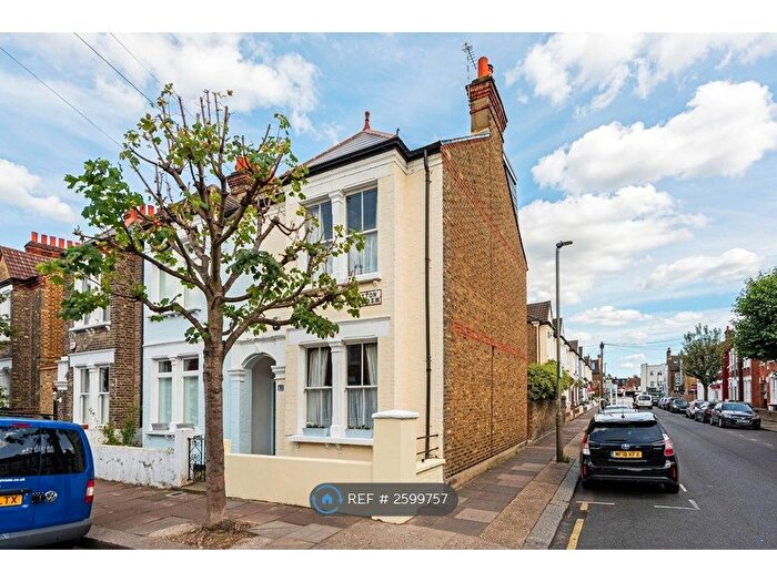 4 Bedroom End Of Terrace House To Rent In Byton Road, London, SW17