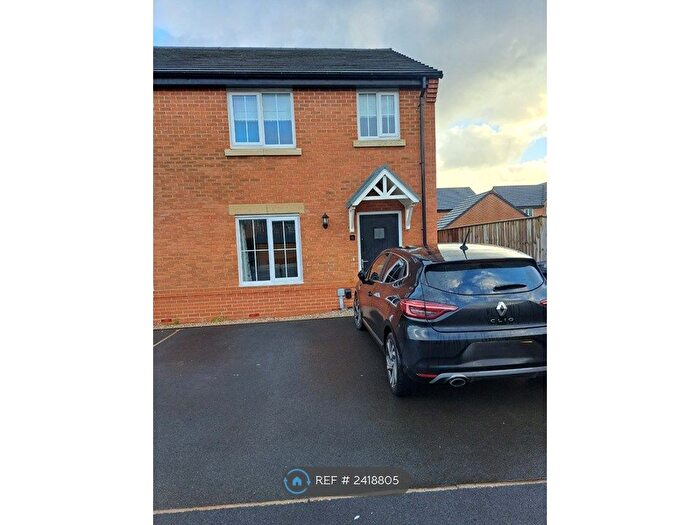 3 Bedroom Semi-Detached House To Rent In Beaminster Avenue, Preston, PR4