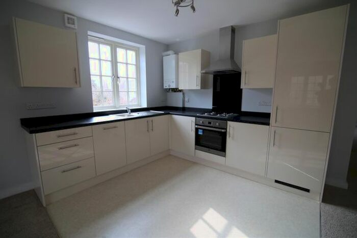 2 Bedroom Flat To Rent In Old School Close, Tiverton, EX16