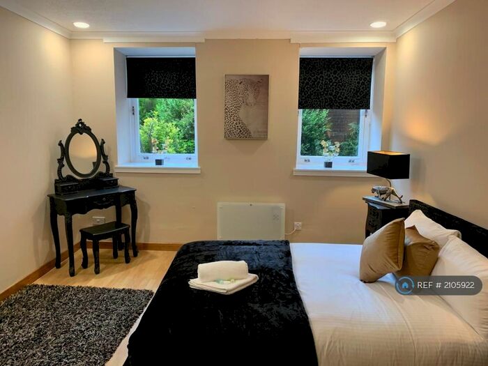 2 Bedroom Flat To Rent In Kent Road, Glasgow, G3