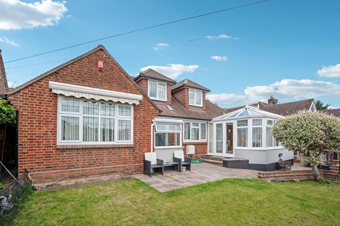 4 Bedroom Bungalow For Sale In Middle Road, Denham, Uxbridge, UB9