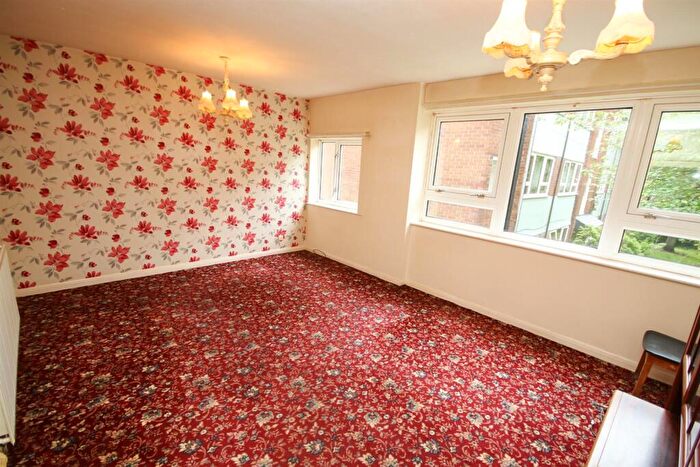 2 Bedroom Flat To Rent In Argosy Drive, Eccles, M30