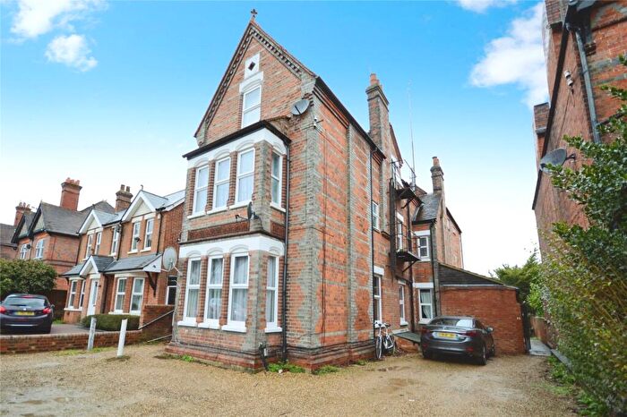 1 Bedroom Apartment To Rent In Western Elms Avenue, Reading, Berkshire, RG30