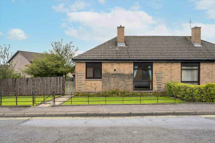2 Bedroom Semi-Detached Bungalow To Rent In Greenhithe Terrace, FK2