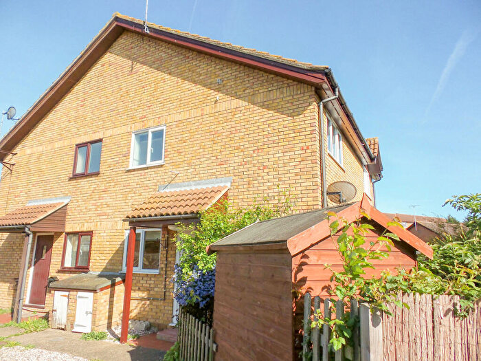 1 Bedroom End Of Terrace House To Rent In Broad Oaks Wickford, Wickford, SS12