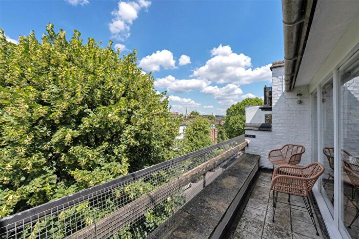 1 Bedroom Flat For Sale In Ainger Road, Primrose Hill, London, NW3