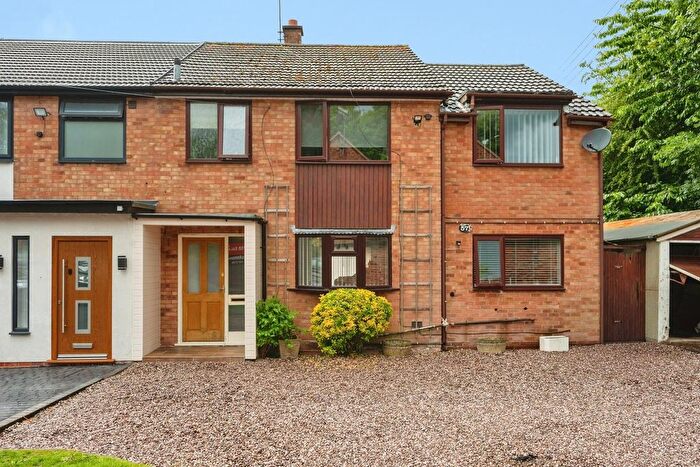3 Bedroom Semi-Detached House For Sale In Halesowen Road, Lydiate Ash, Bromsgrove, B61