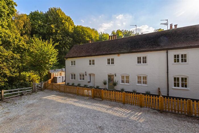 4 Bedroom End Terrace House For Sale In St. Leonards Street, West Malling, ME19