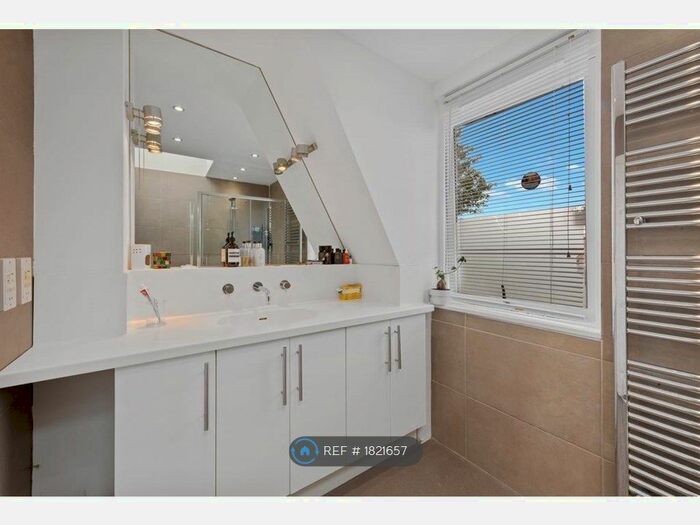 4 Bedroom Terraced House To Rent In Harcombe Road, London, N16