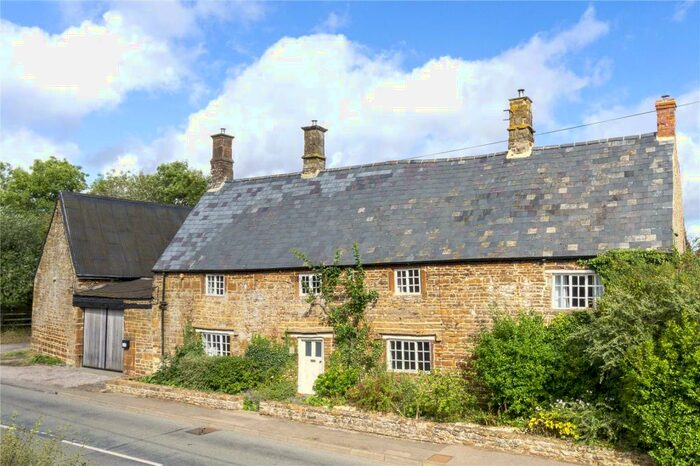 4 Bedroom Detached House For Sale In Banbury Road, Moreton Pinkney, Daventry, Northamptonshire, NN11