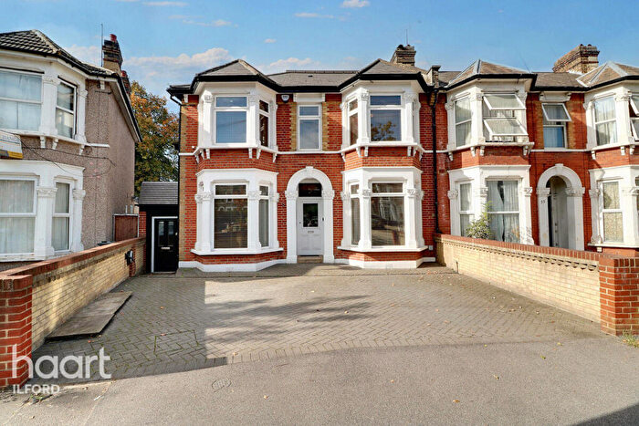 5 Bedroom End Of Terrace House For Sale In Northbrook Road, Ilford, IG1