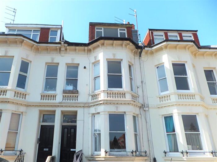 Flat To Rent In Preston Road, Brighton, BN1