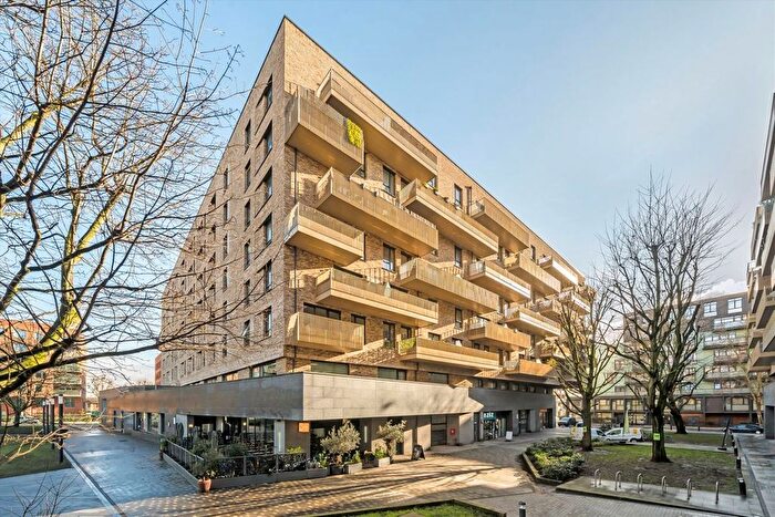 2 Bedroom Flat For Sale In Bollo Bridge Road, Acton, W3