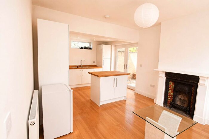 6 Bedroom End Of Terrace House To Rent In Henley Street, East Oxford, OX4
