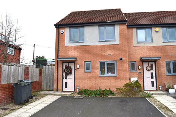 3 Bedroom Town House To Rent In Sundew Court, Darlington, DL1