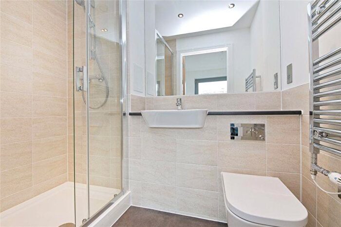 2 Bedroom Flat To Rent In Ashwin Street, Dalston, E8