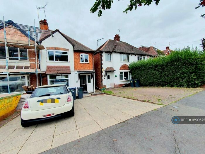 3 Bedroom Semi-Detached House To Rent In Woodleigh Avenue, Birmingham, B17