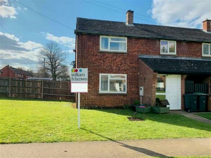 3 Bedroom End Of Terrace House For Sale In North Drive, Cranwell, Sleaford, NG34