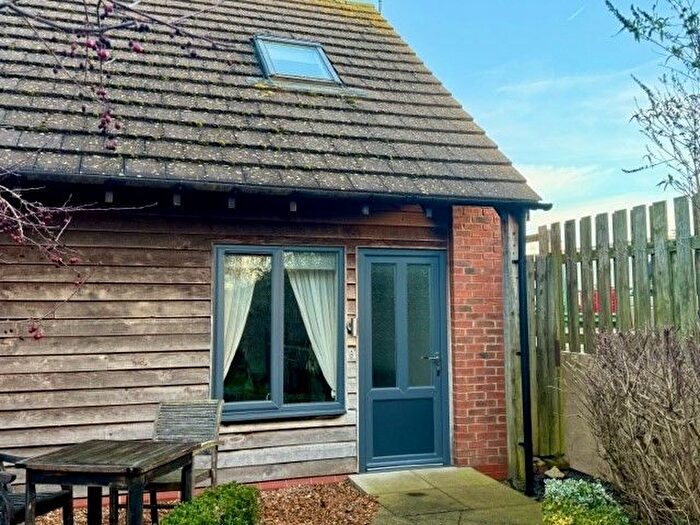 1 Bedroom Flat To Rent In Thrupp Wharf, Cosgrove, Milton Keynes, MK19