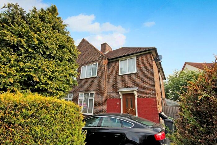 3 Bedroom Property To Rent In Becontree Avenue, Dagenham RM8