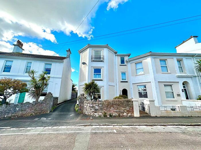 2 Bedroom Flat To Rent In York Road, Torquay, TQ1
