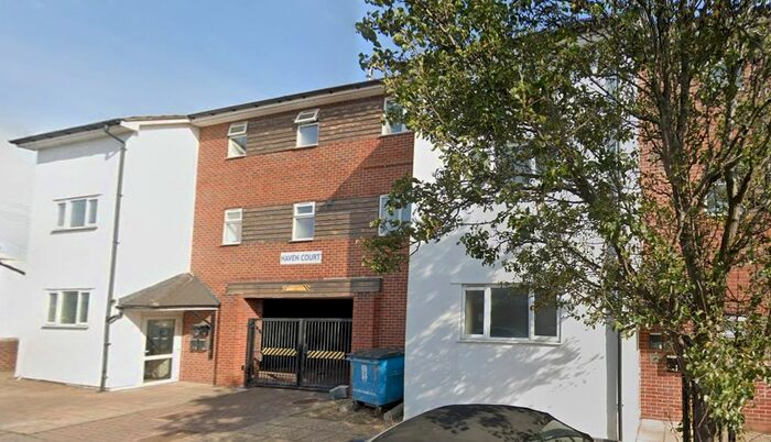 1 Bedroom Flat To Rent In Glenhaven Avenue, Borehamwood, WD6