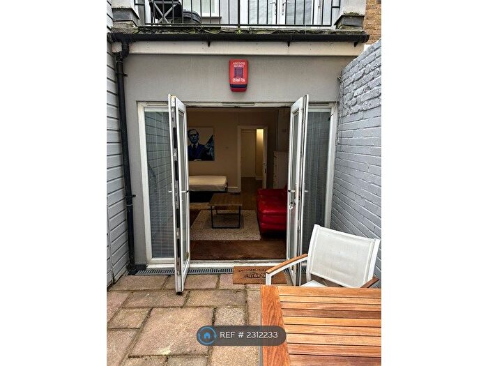 1 Bedroom Flat To Rent In Garratt Lane, London, SW18