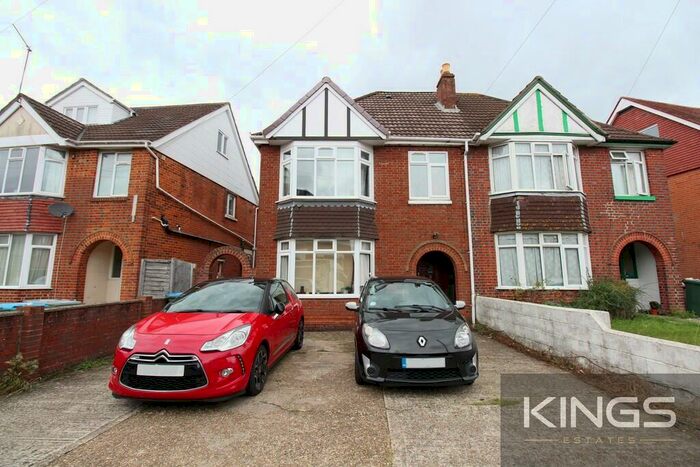 8 Bedroom Terraced House To Rent In Portswood Avenue, Southampton, SO17