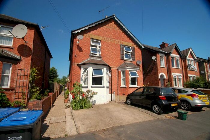 3 Bedroom Semi-Detached House To Rent In Claremont Road, Staines, TW18