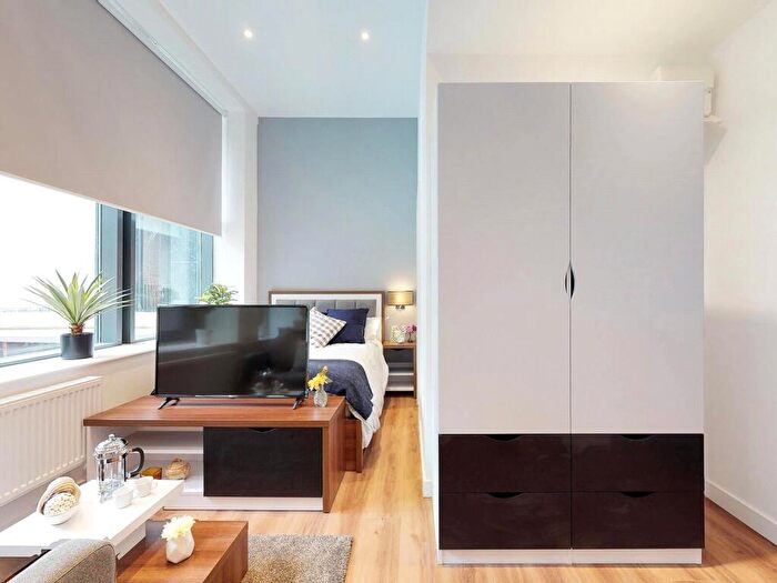 Apartment To Rent In Apt, Gravity Residence #, L2