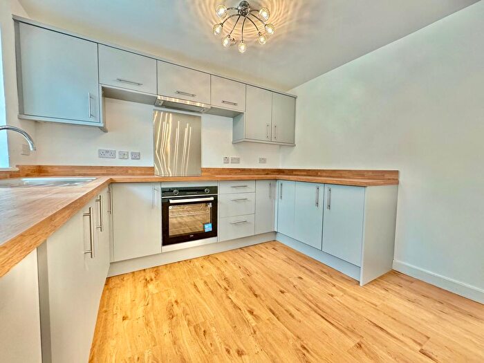 2 Bedroom Property To Rent In Lushington Close, Norwich, NR5