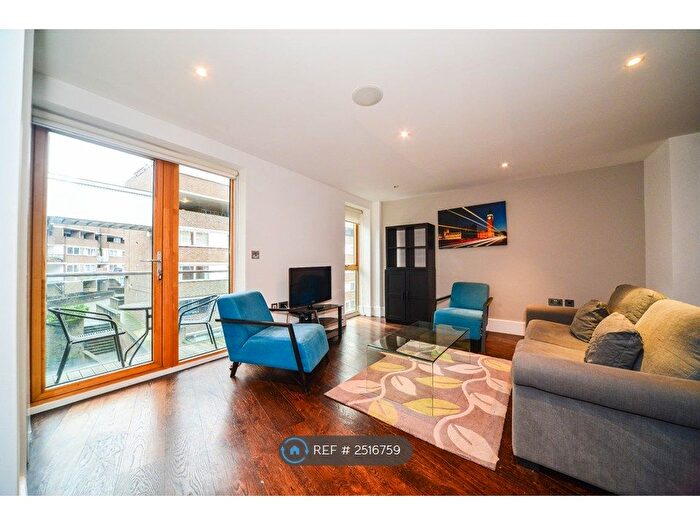 2 Bedroom Flat To Rent In Cyrus Street, London, EC1V